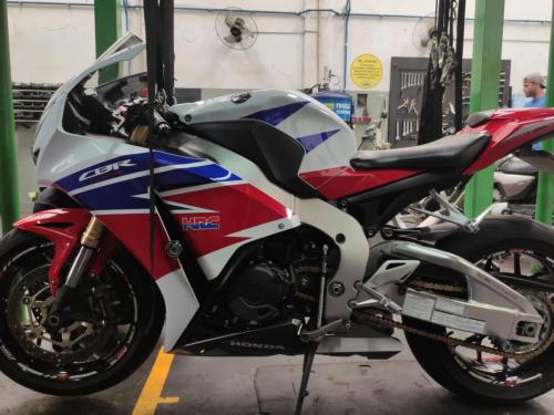 Atendimento Mão na Roda Pneus  Cia.