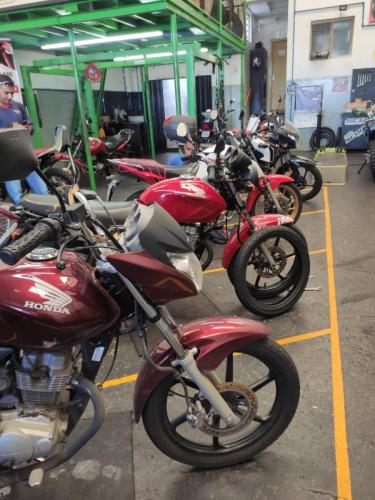 Atendimento Mão na Roda Pneus  Cia.