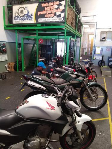 Atendimento Mão na Roda Pneus  Cia.