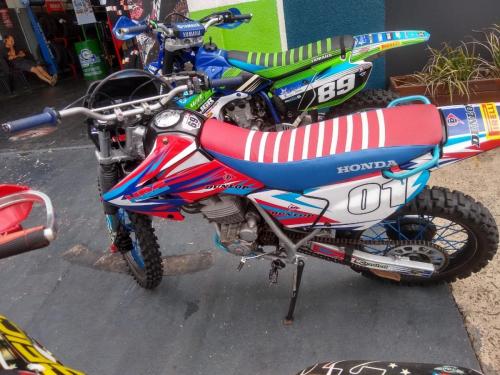 Atendimento Mão na Roda Pneus  Cia.