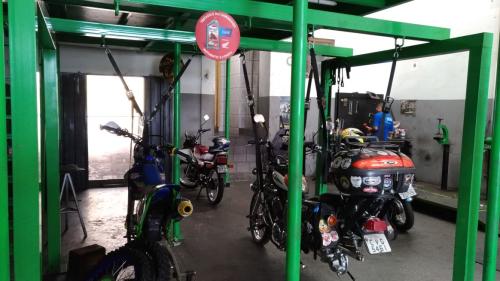 Atendimento Mão na Roda Pneus  Cia.